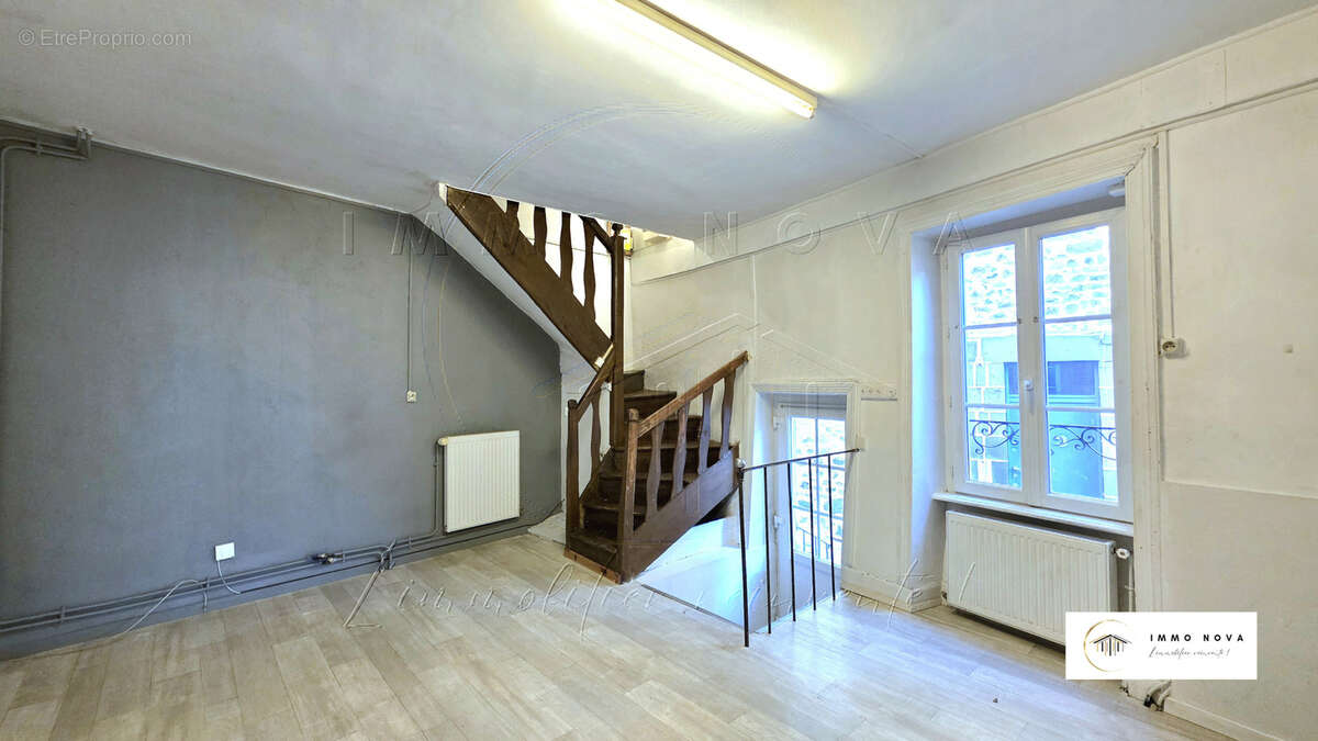 Maison de village avec petit balcon et cave - photo 5