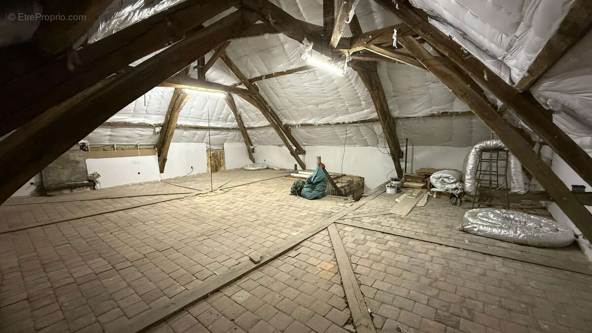 Maison à MERY-ES-BOIS