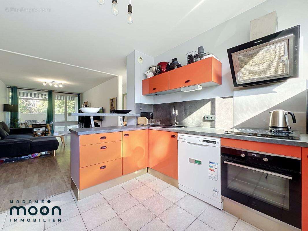 A Vendre - Appartement T3 - Balcon - Cave - Stationnement - photo 6