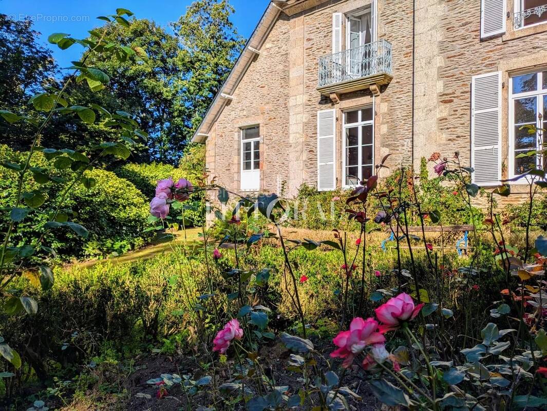 Maison à PLOUGONVELIN