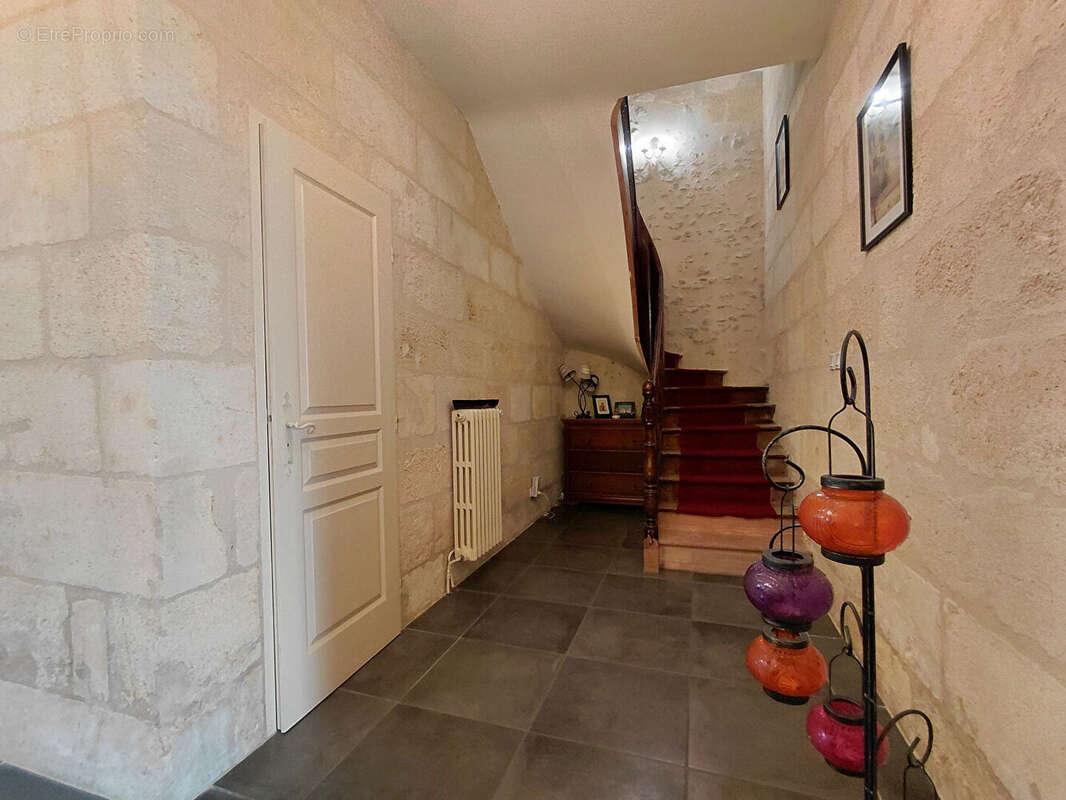 Maison de ville "bourgeoise" 245 m² Pugnac - photo 14