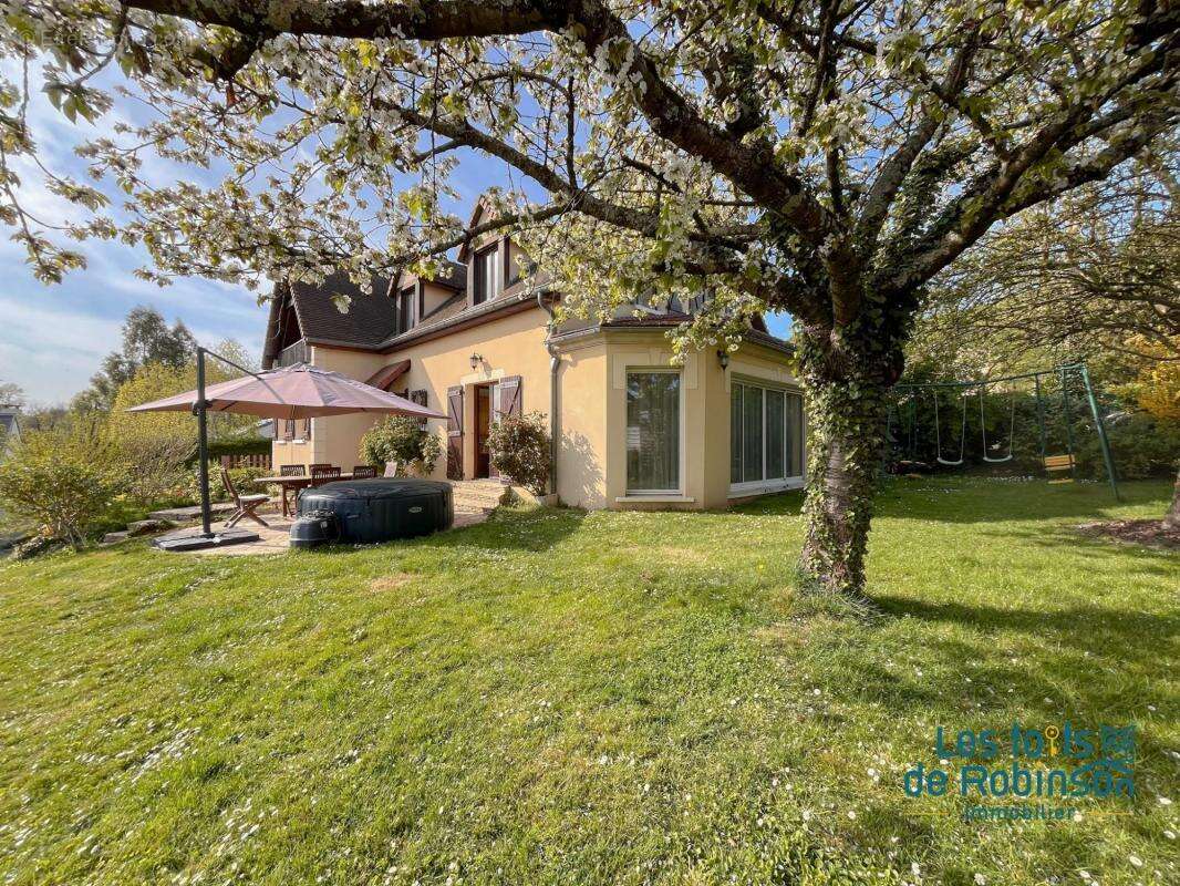 Maison à VERRIERES-LE-BUISSON