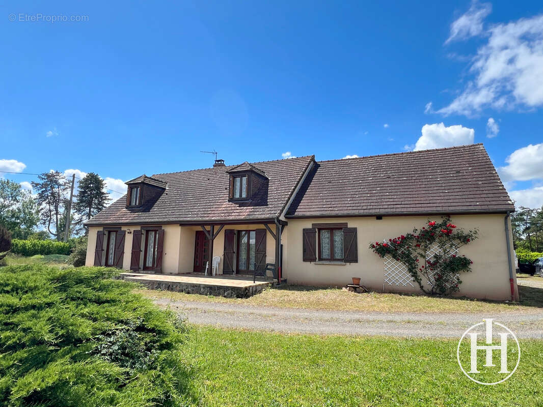 Maison à MEAULNE