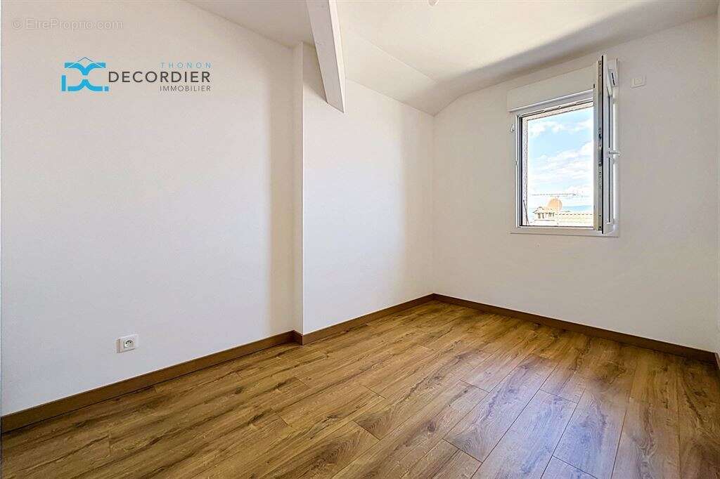 Superbe T5 Duplex récent avec terrasse, double garage et excellent DPE A/A !  - photo 10