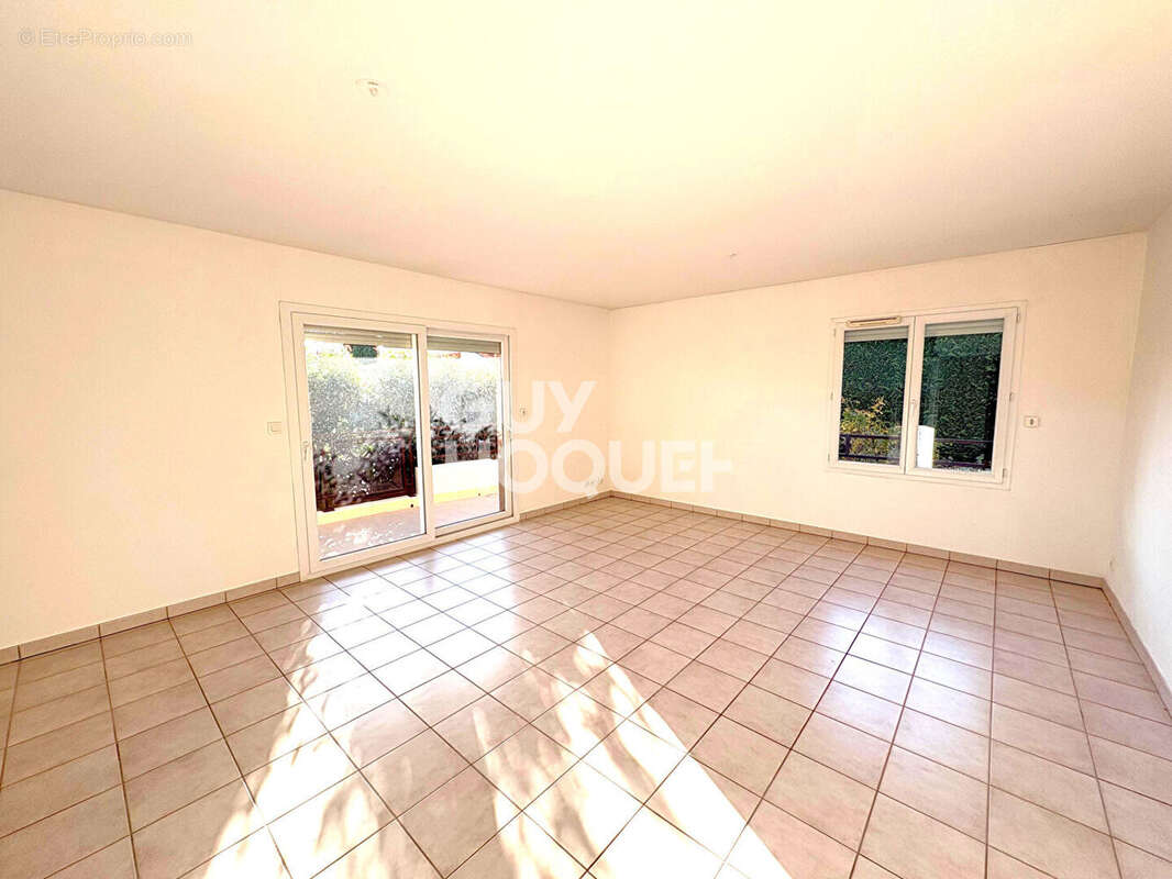 Appartement à SAVIGNEUX