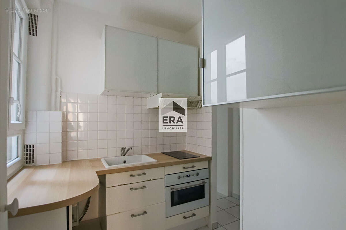 Appartement à PARIS-14E