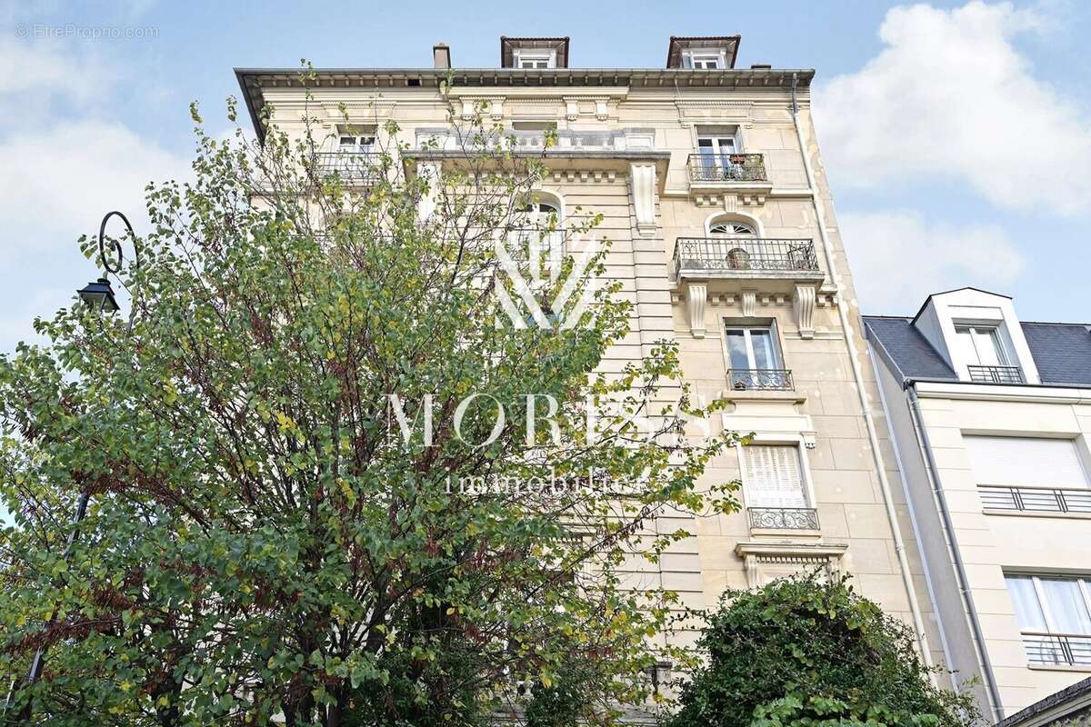 Appartement à CHARENTON-LE-PONT