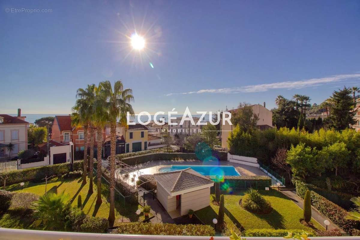 Appartement à VALLAURIS