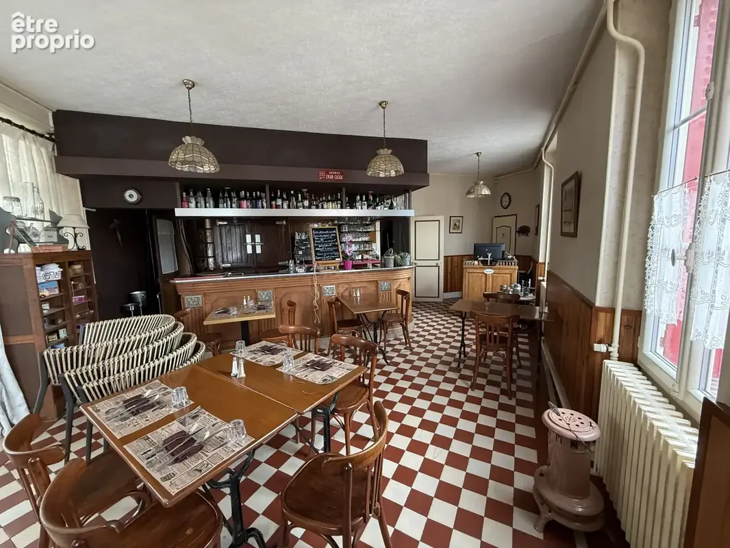 Restaurant, Bar Bistrot   7 chambres et un T4 sur 358 m2 de terrain - photo 4