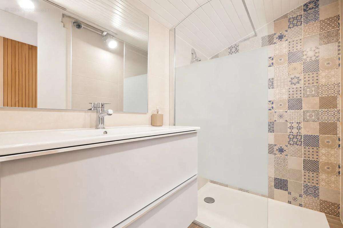 Maison de 11 pièces de 368 m² à Châteauneuf-sur-Isère - photo 15
