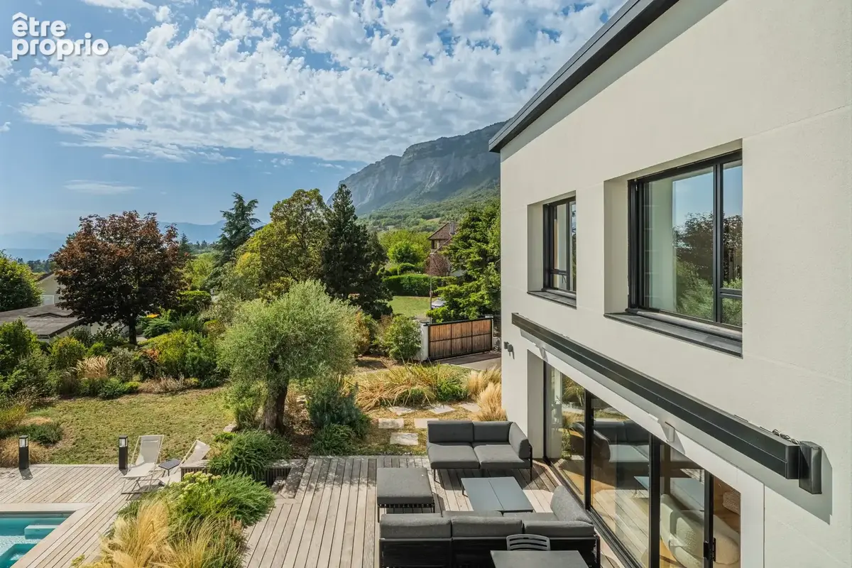 Maison 7 pièces 240 m² à vendre à Saint-Ismier (38330) - photo 4