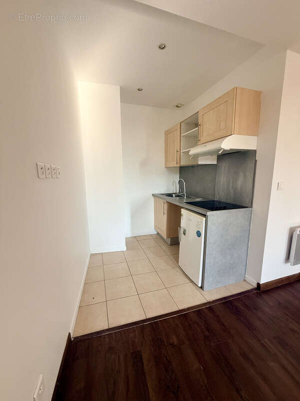 Vente appartement t2 au dernier étage, place jean moulin, 66000 Perpignan. - photo 5