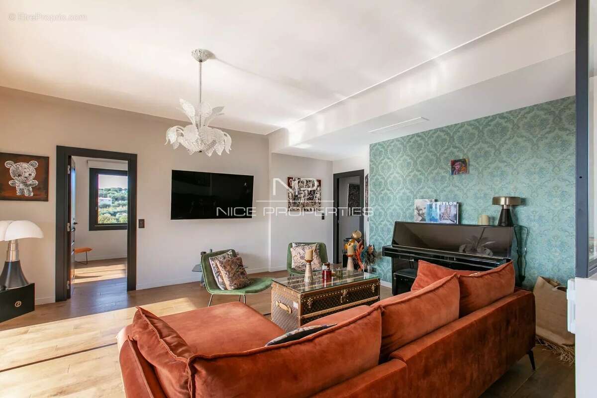 Appartement à COLOMARS