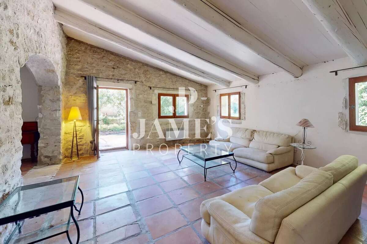 Maison à EYGALIERES