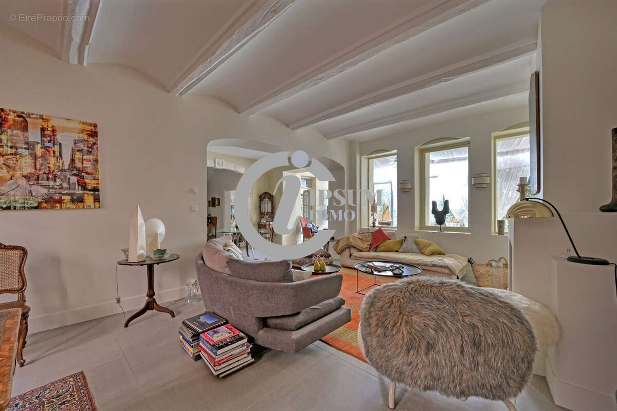 Maison à SAINT-NAZAIRE-DE-PEZAN