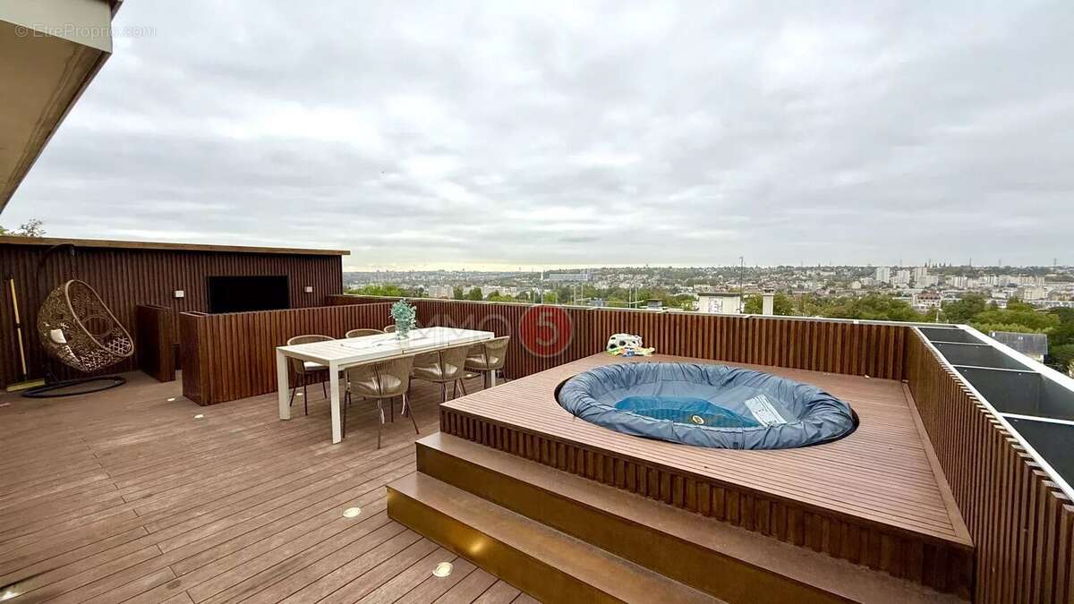 Appartement à LE RAINCY