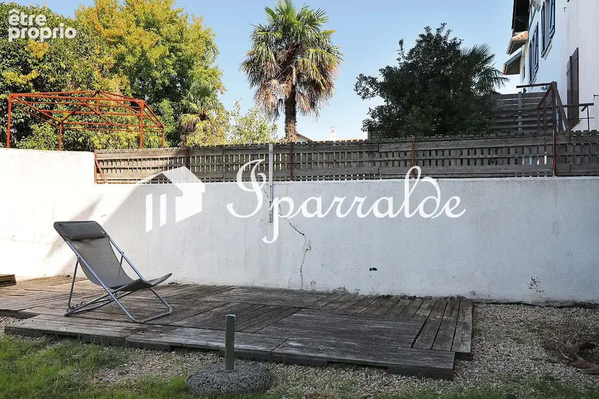 CENTRE-VILLE   T3 72 m2 avec terrasse, jardin et caves - photo 24