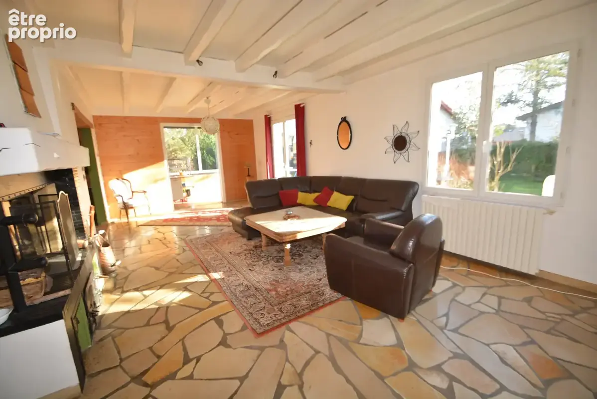Maison a vendre 7 pièces principales + véranda et garage attenants - le porge - photo 2