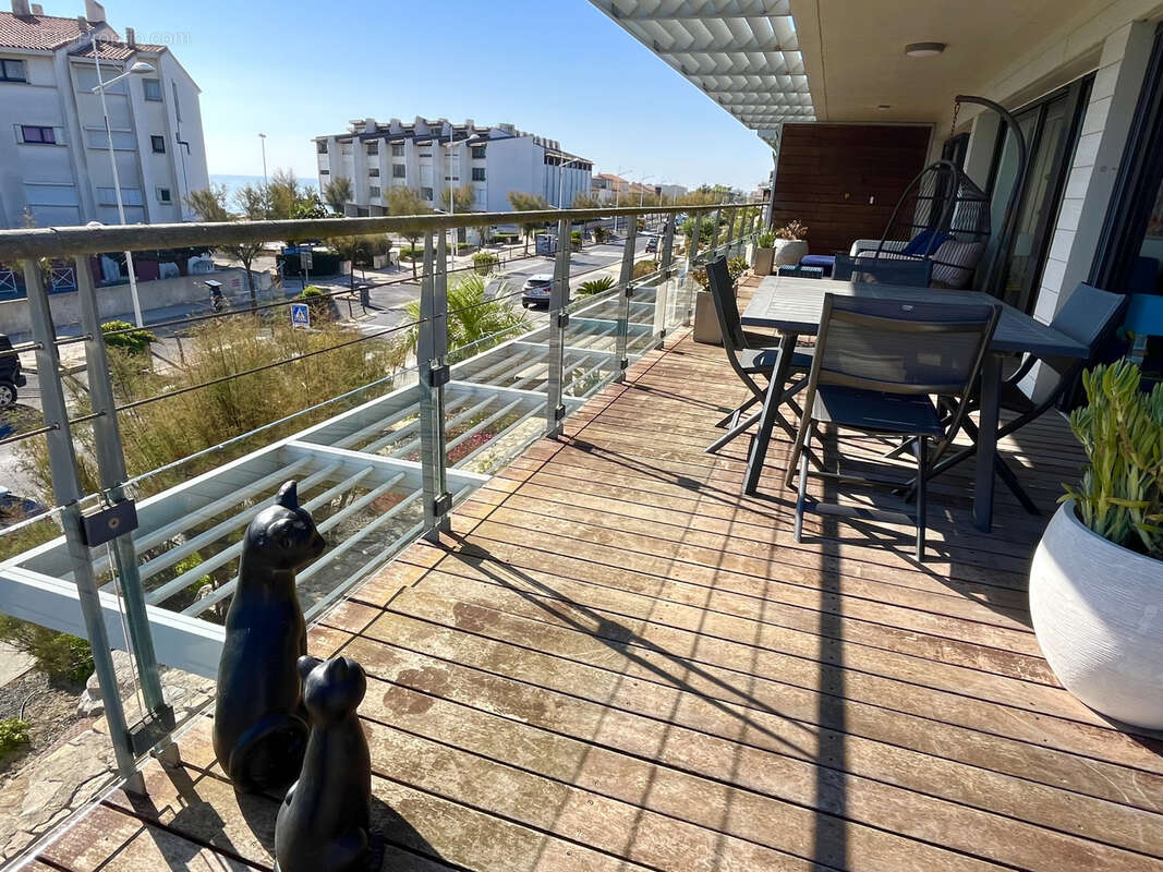 Appartement à MAUGUIO