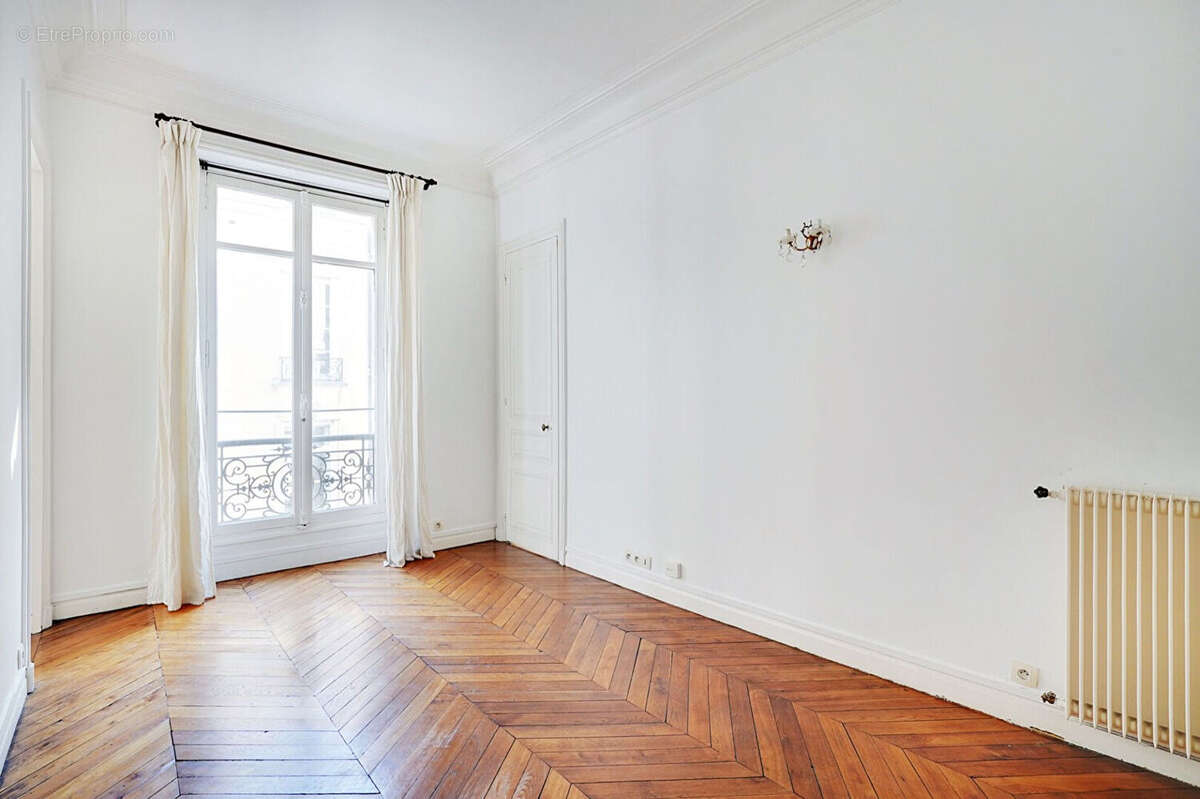 Paris 6e arrondissement - Quartier Saint-Sulpice - Appartement 71 m² - photo 4