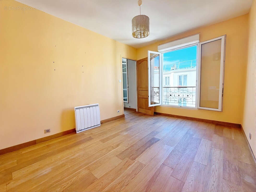 Appartement à PARIS-20E