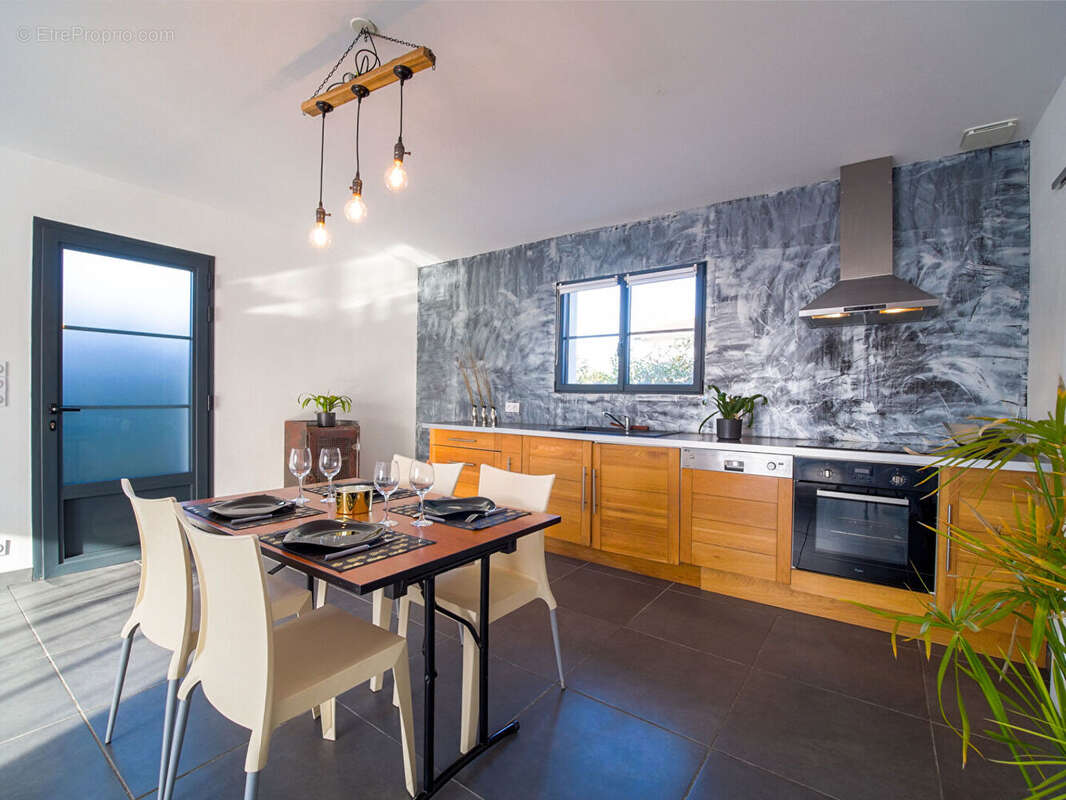 Maison à PARENTIS-EN-BORN