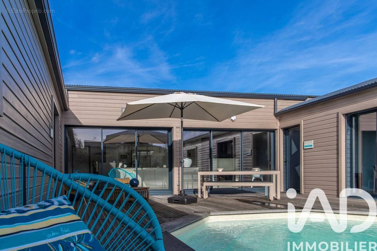 Photo 1 - Maison à SAINT-PIERRE-DU-MONT