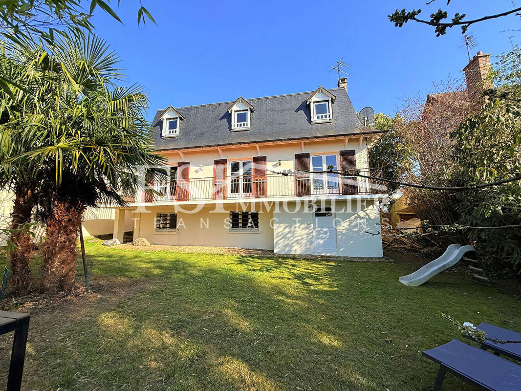 Maison à SAINT-LEU-LA-FORET