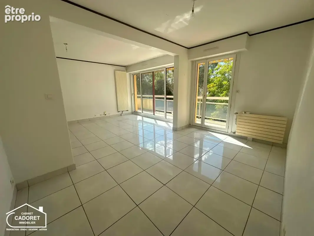   - Appartement à NANTES