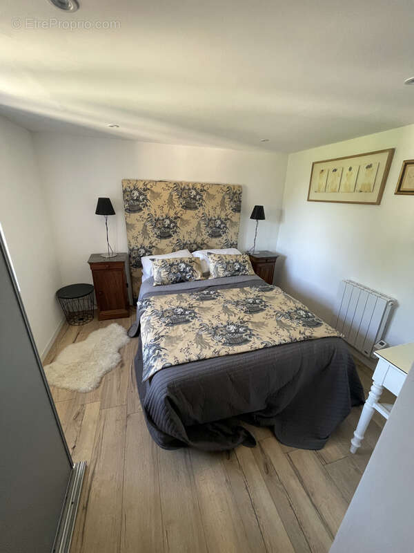Superbe propriété fortifiée avec deux tours, un sauna et un spa dans la cour, située dans un magnifique villag - photo 23
