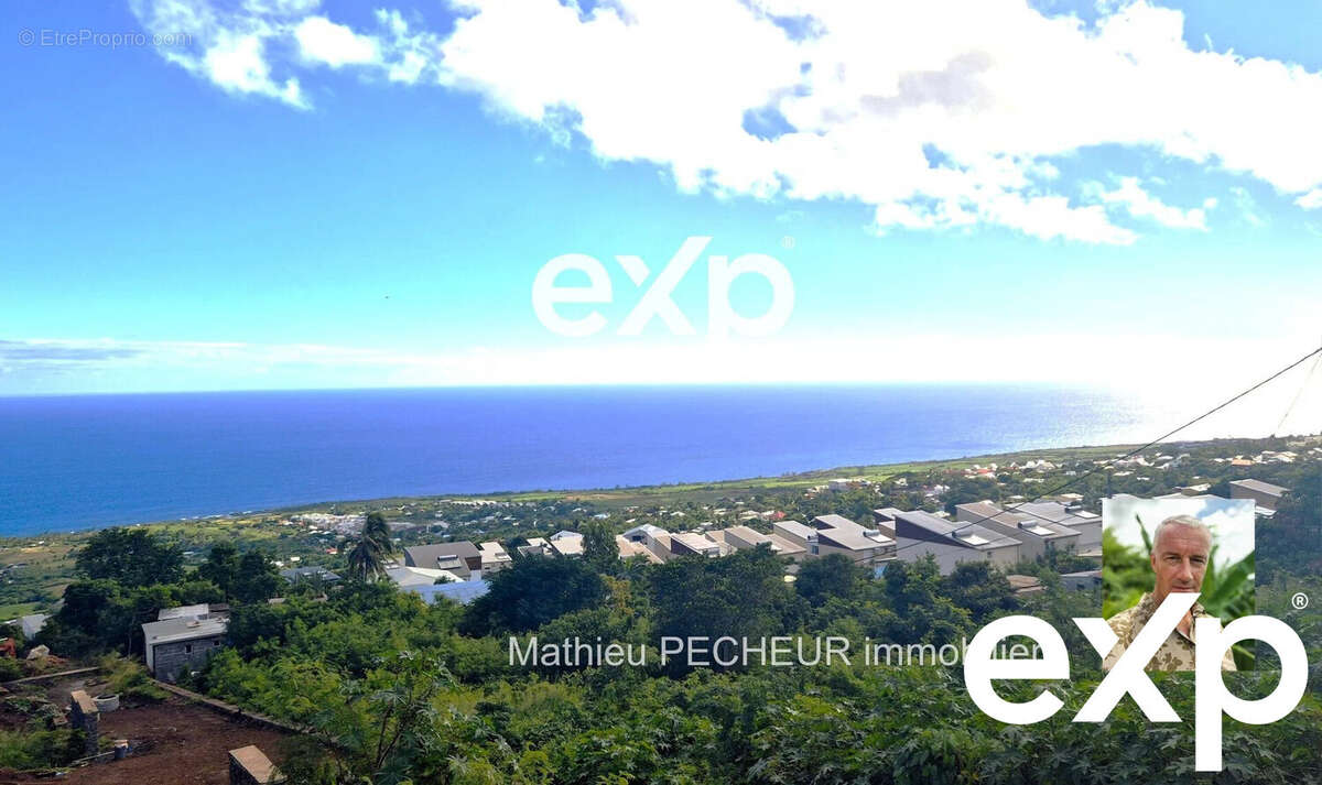 Terrain à SAINT-LEU