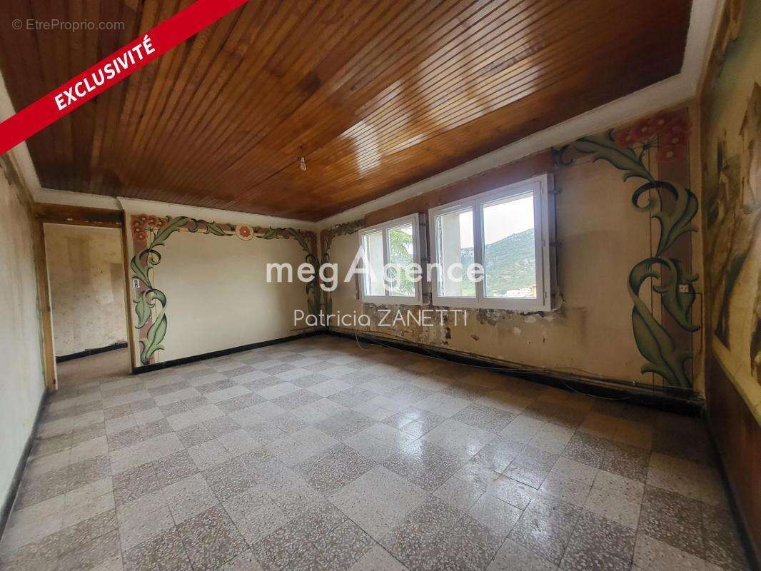 Appartement à SAINT-BRES