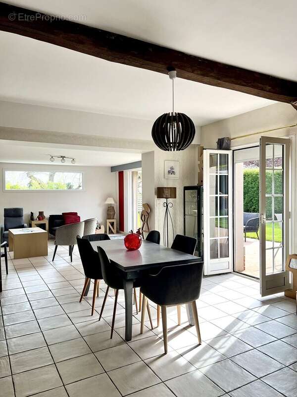 Maison à MONT-CAUVAIRE