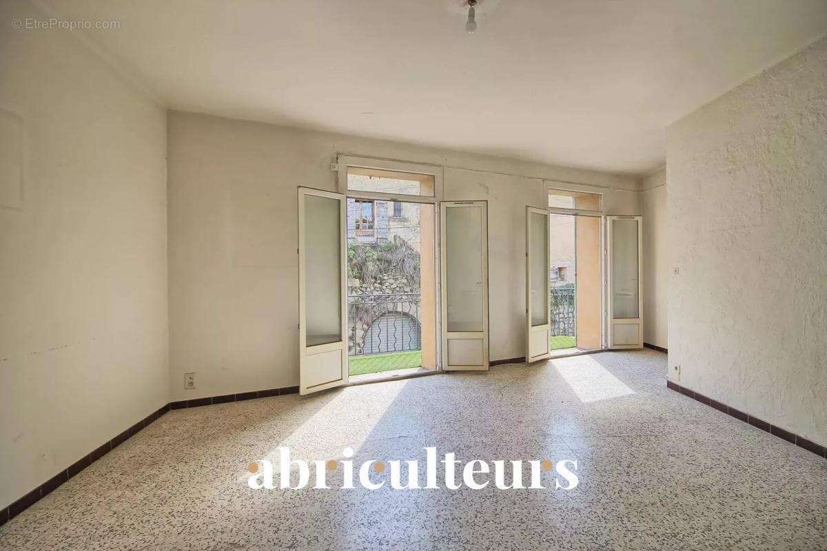 Appartement à ROGNES