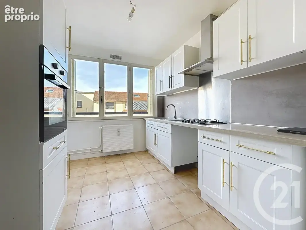 Appartement 4 pièces 72 m² à vendre à Troyes (10000) - photo 3