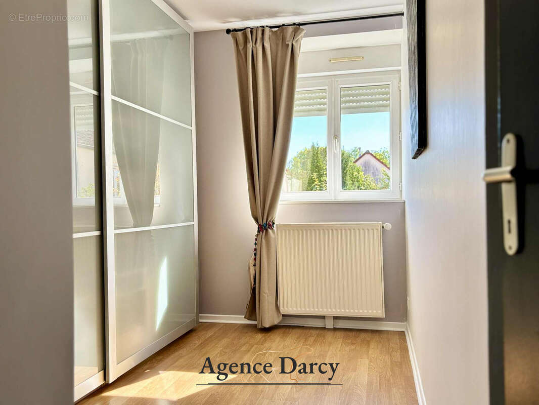 Appartement à MESSIGNY-ET-VANTOUX