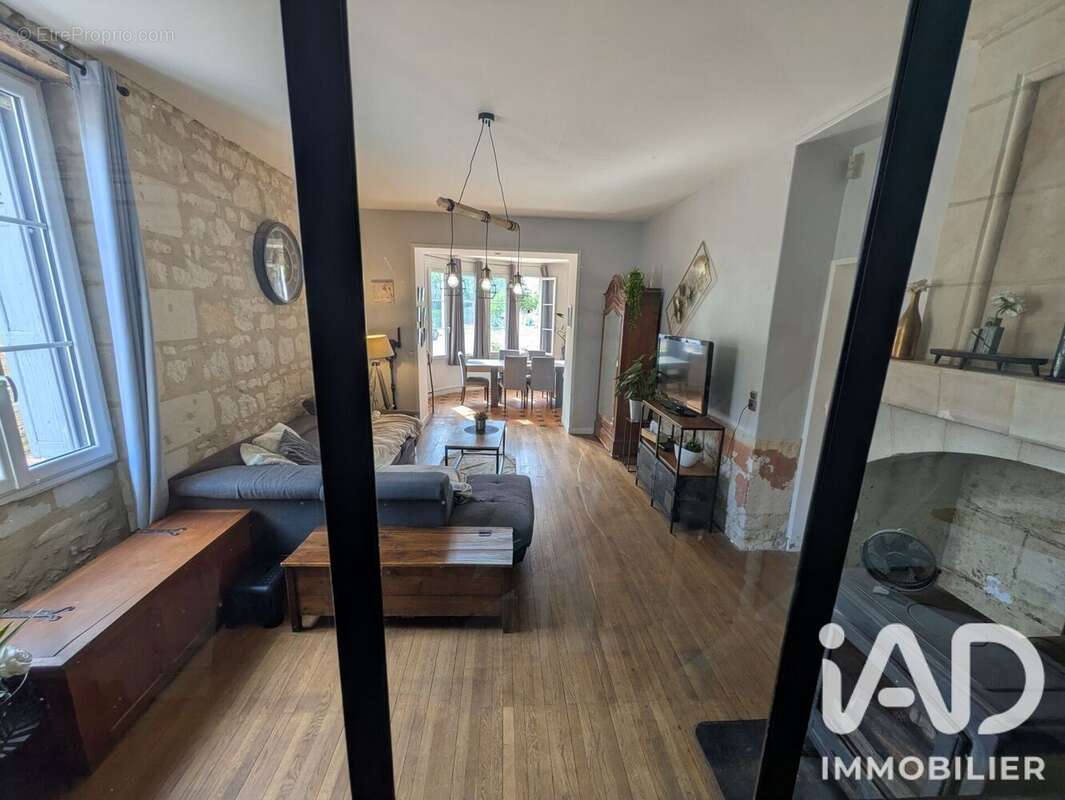 Maison 147 m² à Benais  - photo 3
