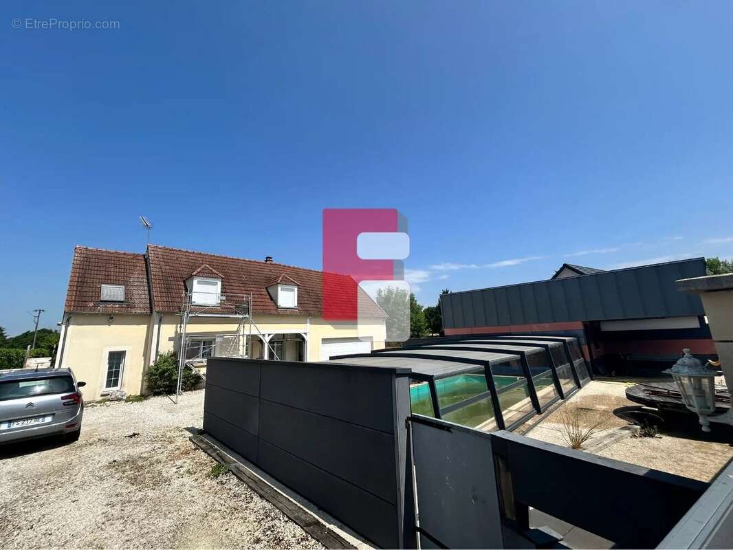 Maison à COURTERANGES