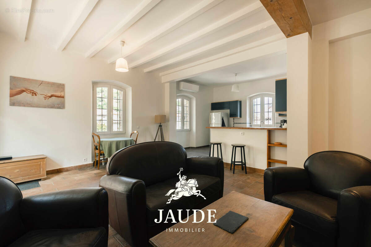 Maison à LA GARDE-FREINET