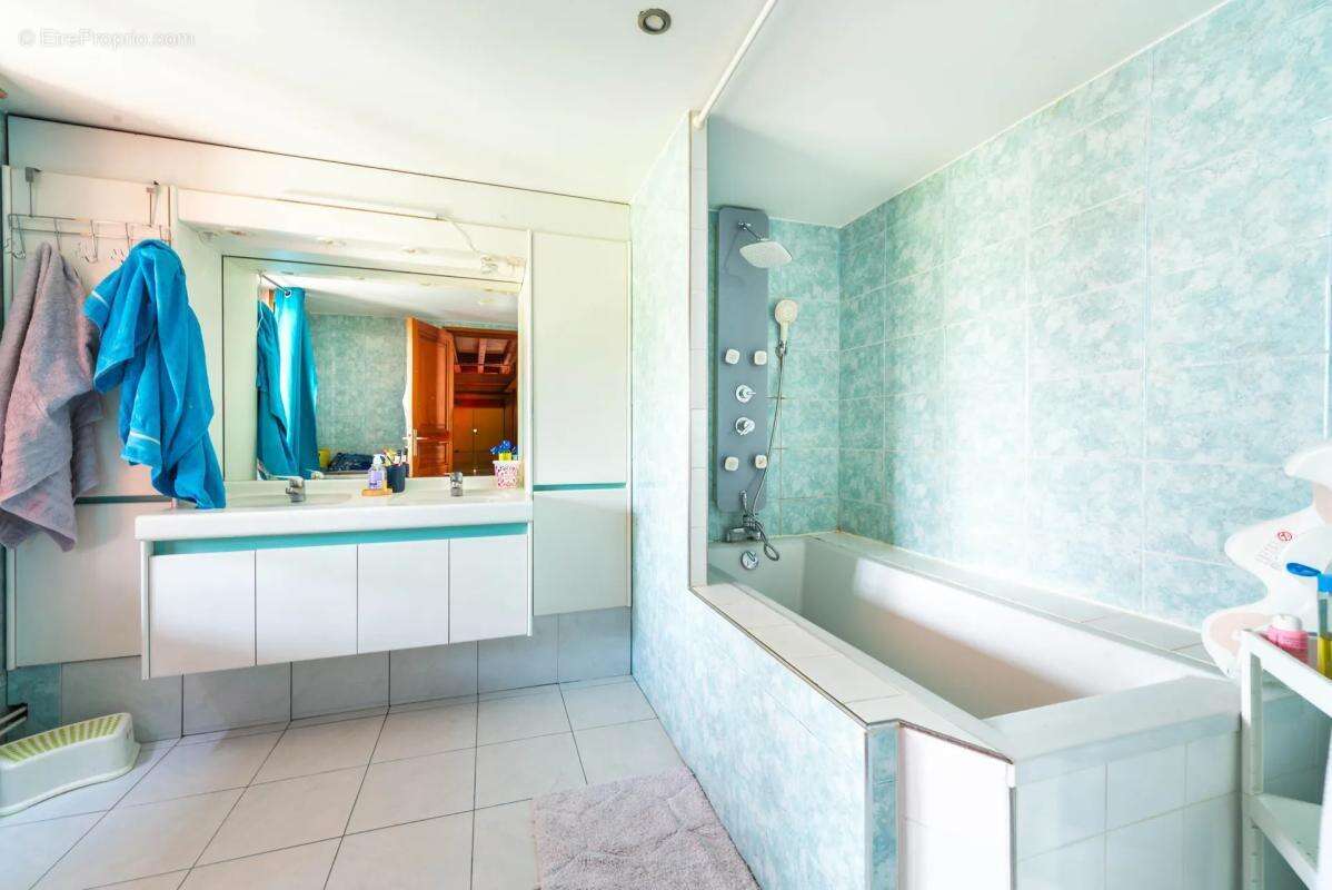 Maison à LIVRY-GARGAN