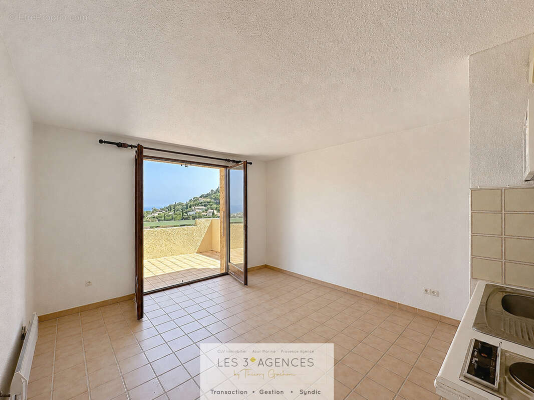 2 pièces 28 m2 - Vue mer - Hauteurs de Cavalaire - photo 2