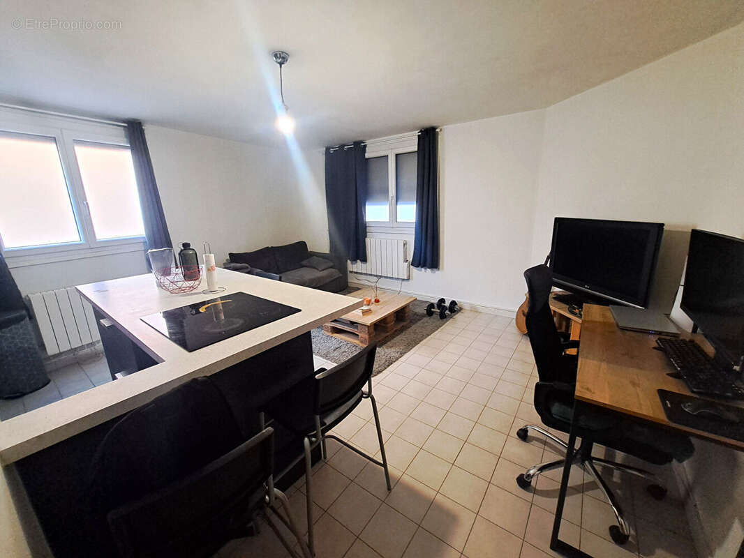 Appartement à SOUCIEU-EN-JARREST