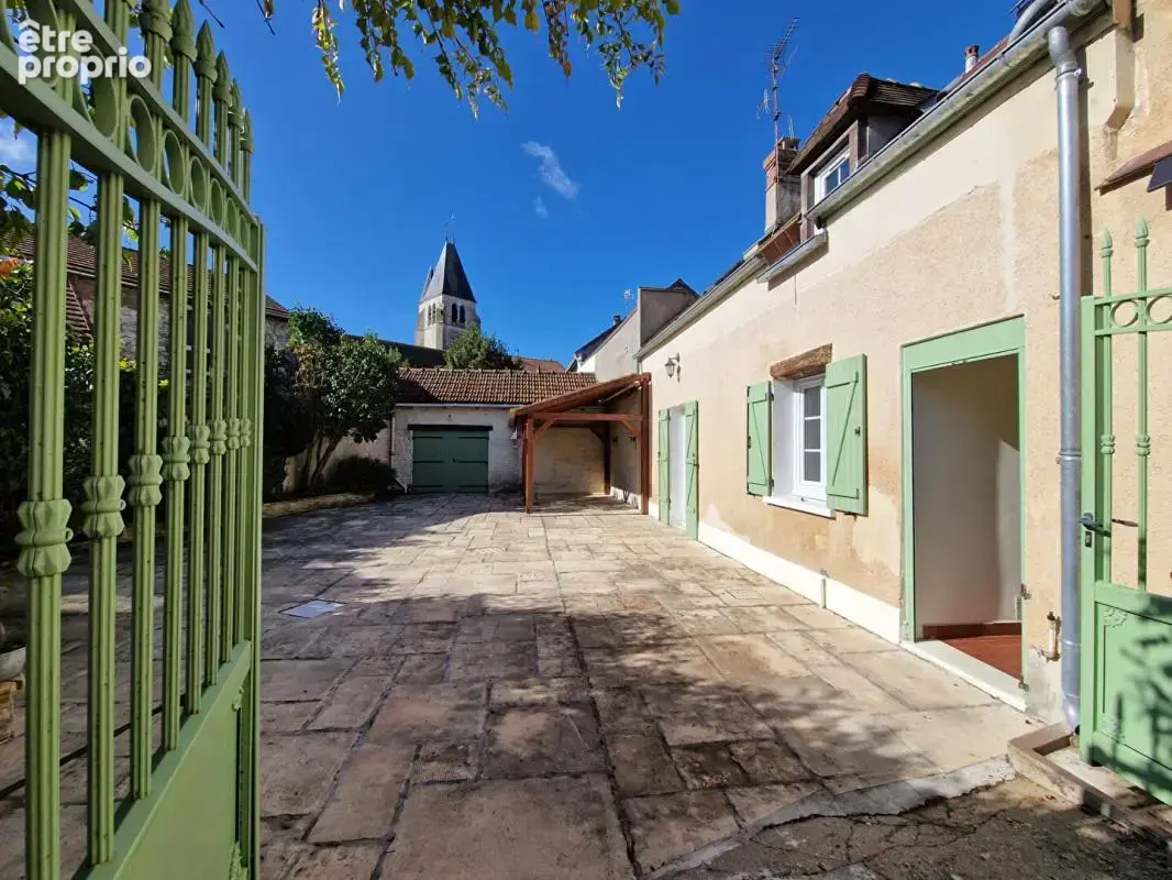 Maison à AUNEAU