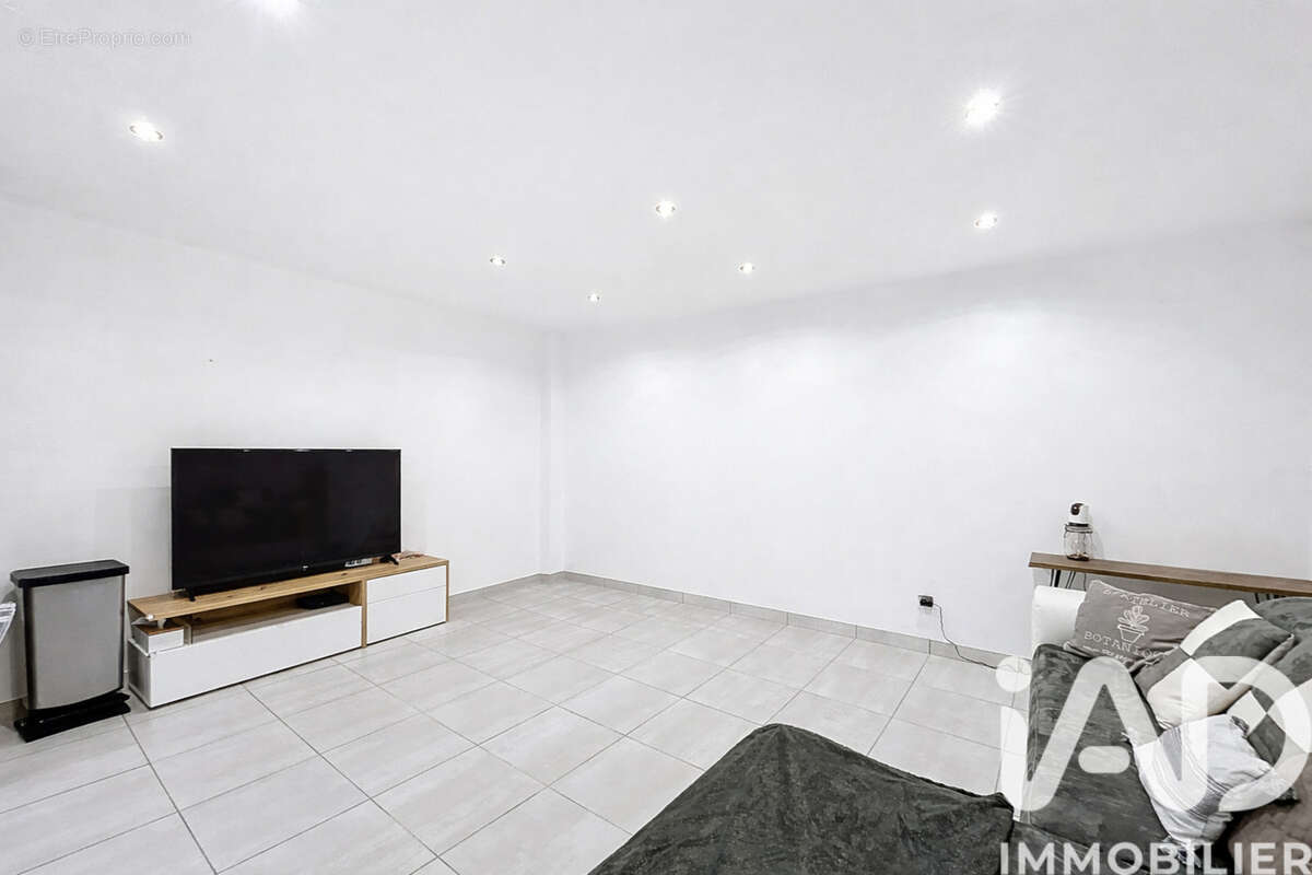 Photo 3 - Maison à SAINT-LAURENT-DE-LA-SALANQUE