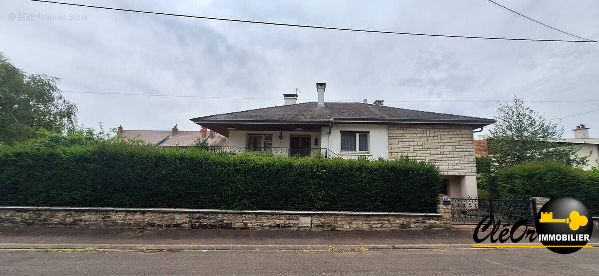 Maison à SAINT-JEAN-DE-LOSNE