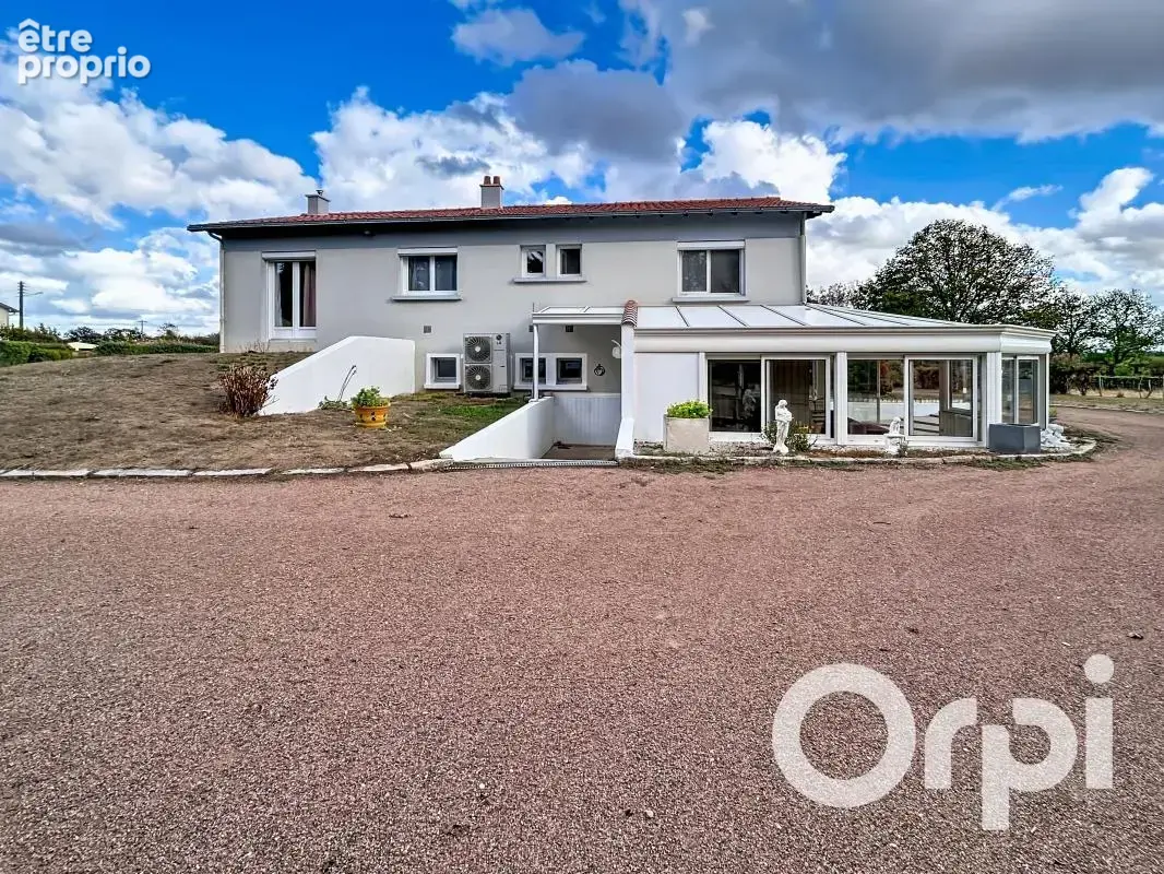 Chantonnay : maison 4 chambres sur un terrain de 2 810 m² - photo 11