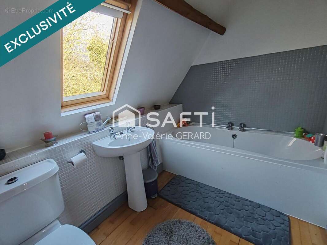Maison 173 m² à Buais  - photo 7