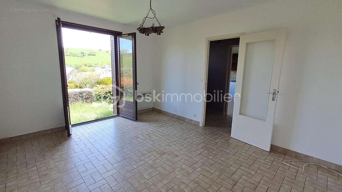BSK Immobilier vous propose en exclusivité un nouveau bien sur la commune d'Allanche - photo 6
