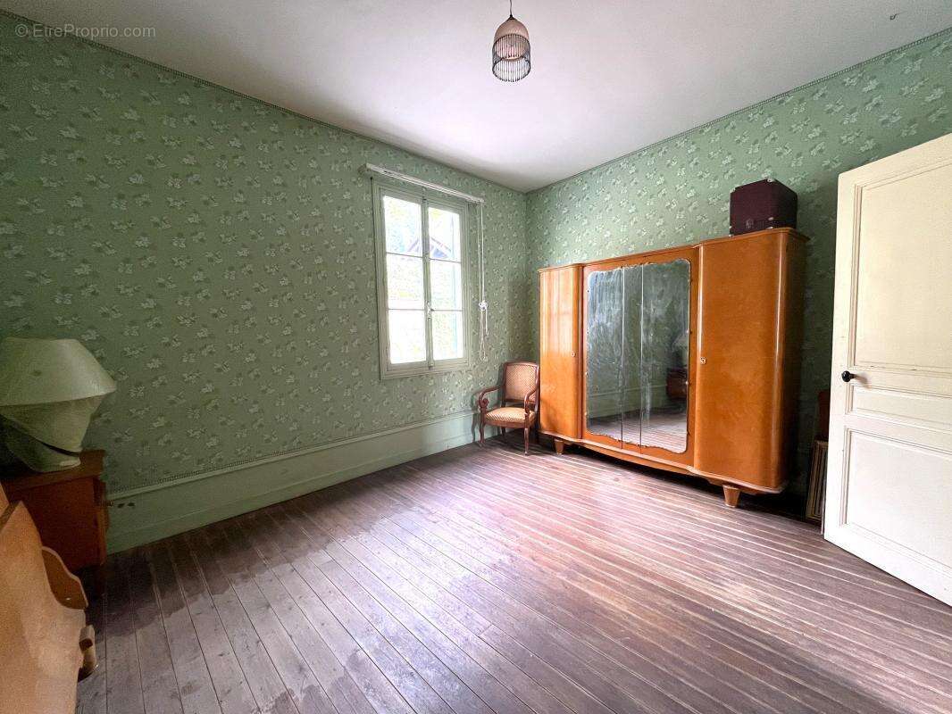 Maison à CROISSY-SUR-CELLE