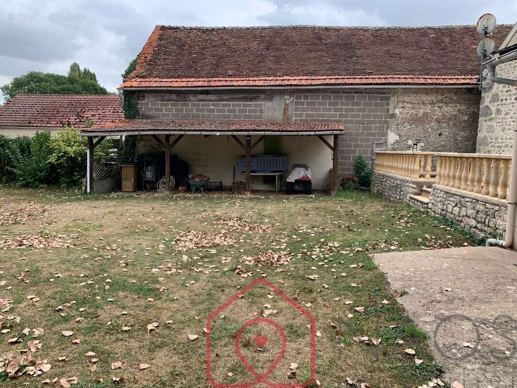 Maison 190 m² à Puiseaux  - photo 18